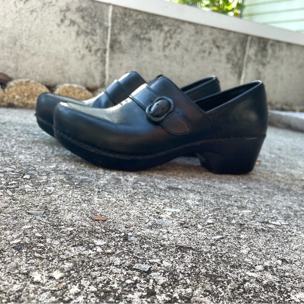 Dansko Tamara Professional Work Clogs - Black - Buckle - Comfort- Women’s 6.5/37 - Picture 3 of 8